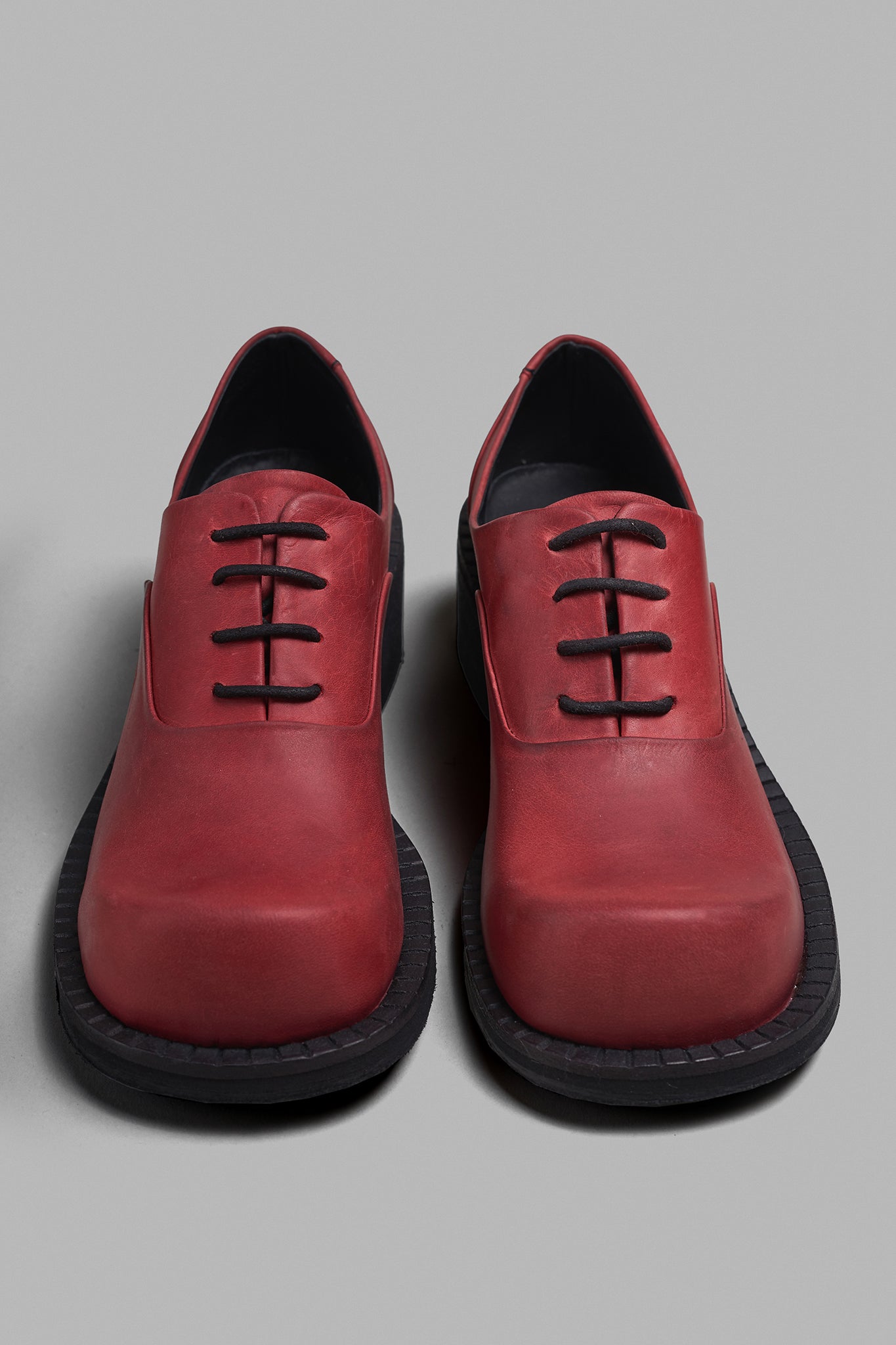 Wide Toe Red Oxford Beira – BEIRA Global