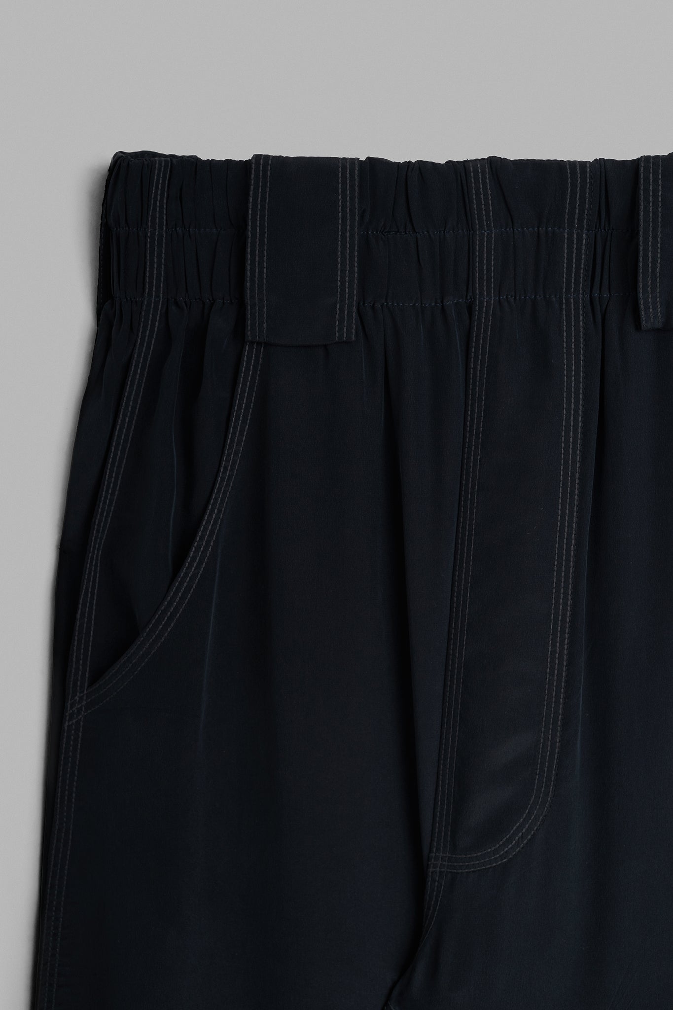 Silk Two Pocket Elastic Waist Pants - Black