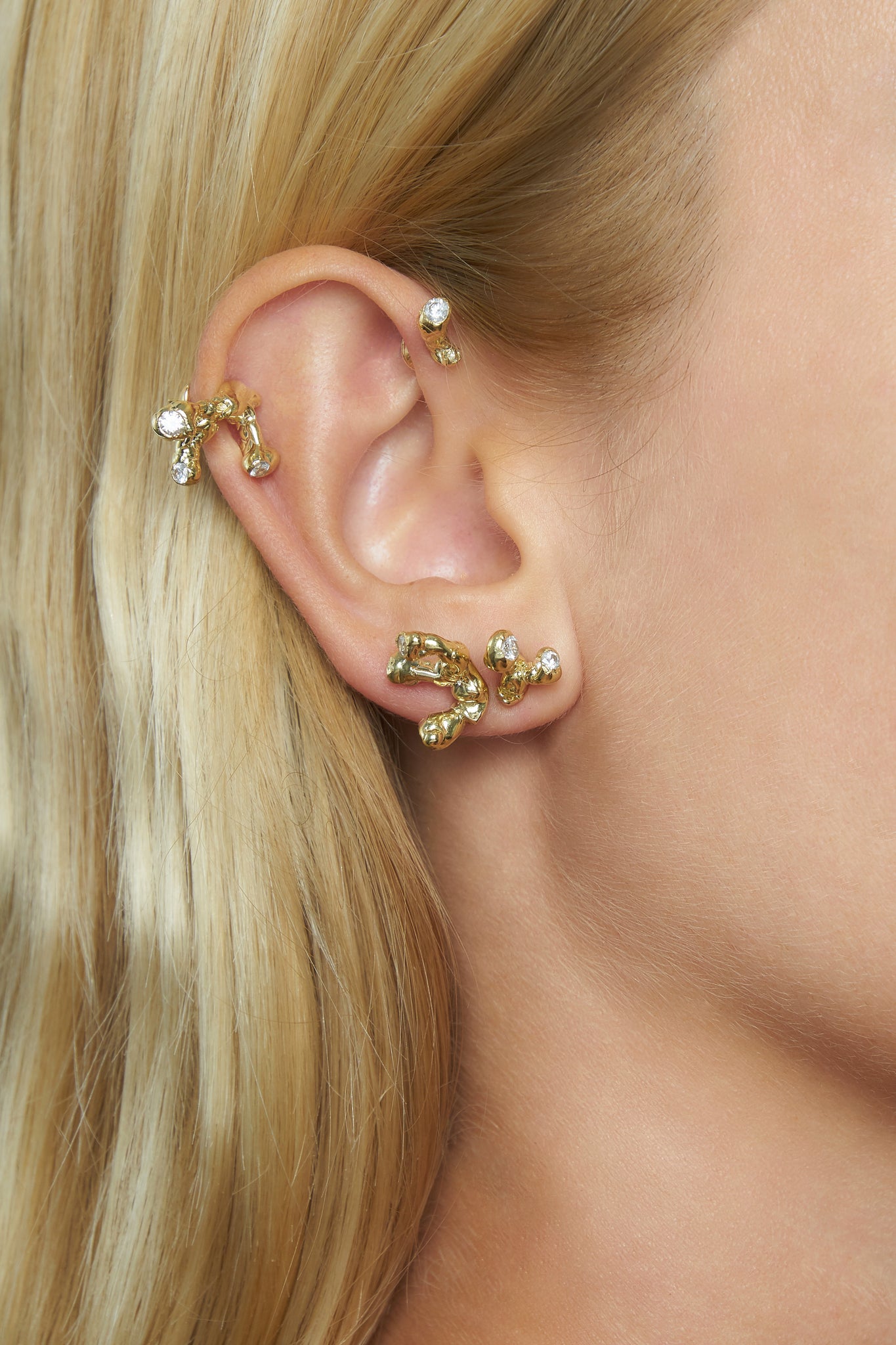 Solitaire Mini Log Earring