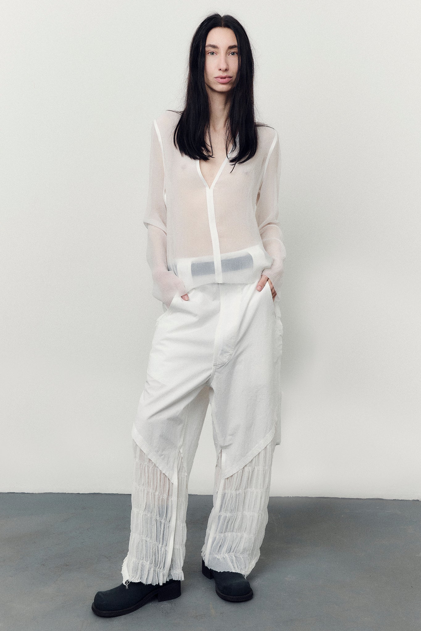 Chiffon Silk V-Neck Fitted Blouse - White