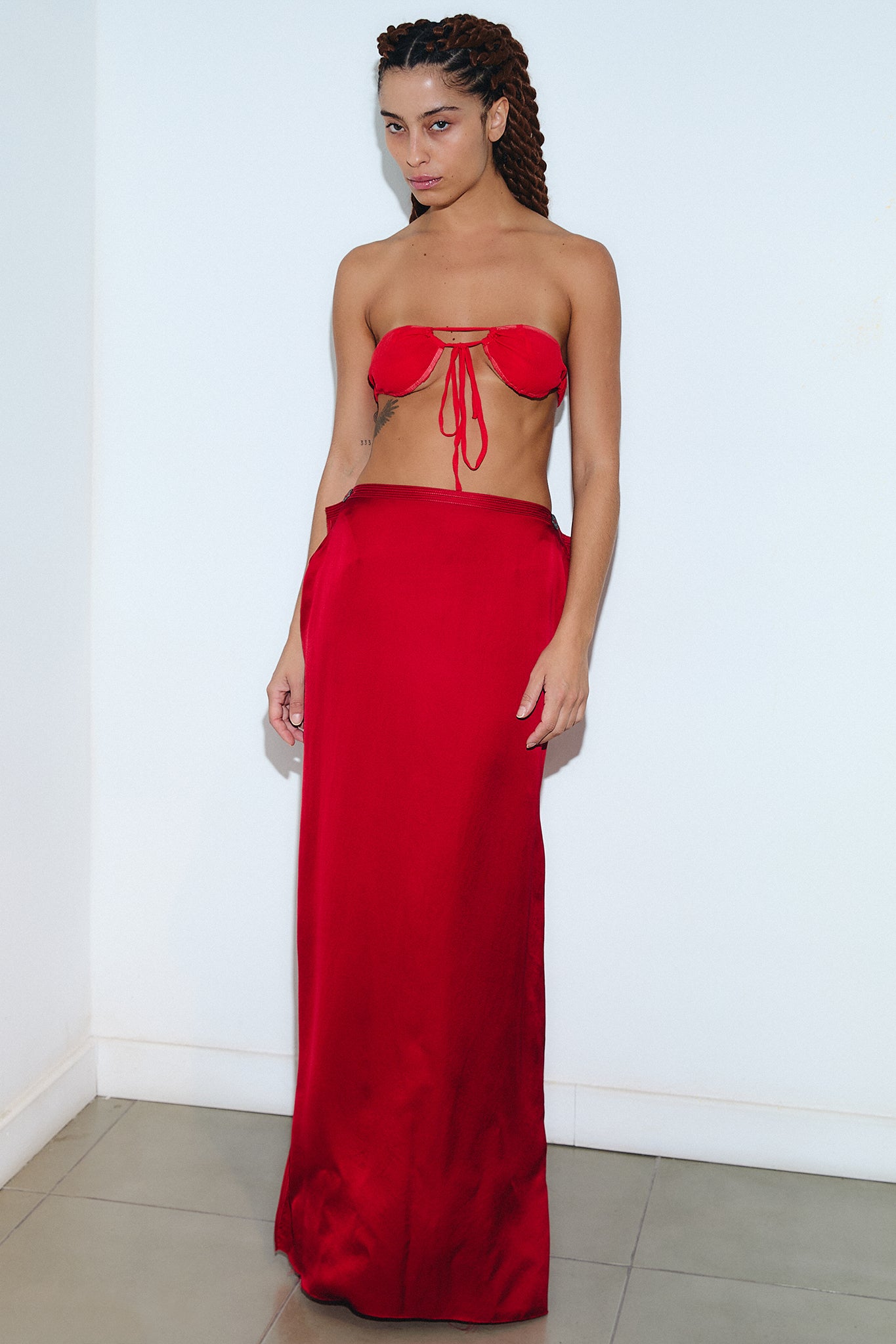 Satin Silk Knot Strapless Bralette - Red