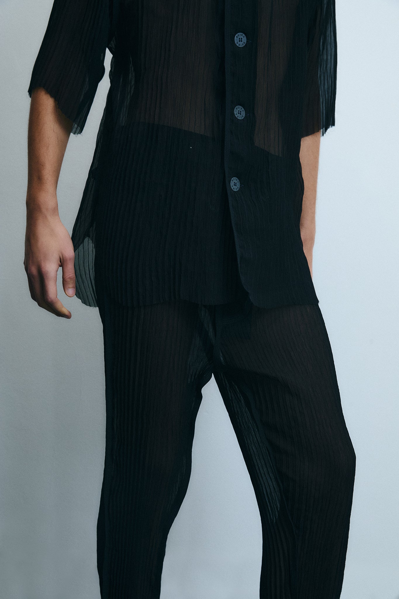 Silk Pleated Straight-Leg Trousers - Black
