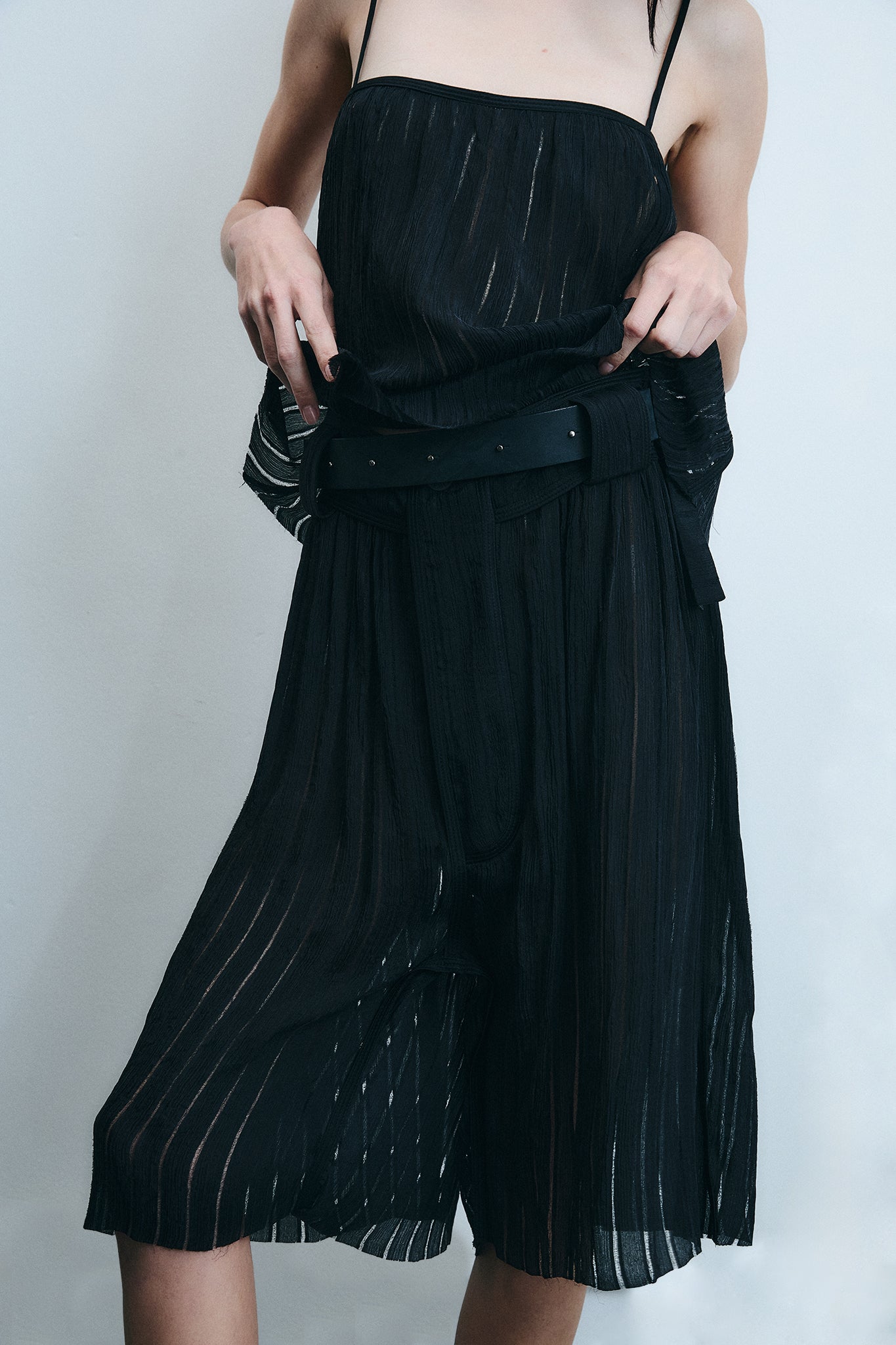 Textured Silk Bermuda Shorts with Gathereds - Black