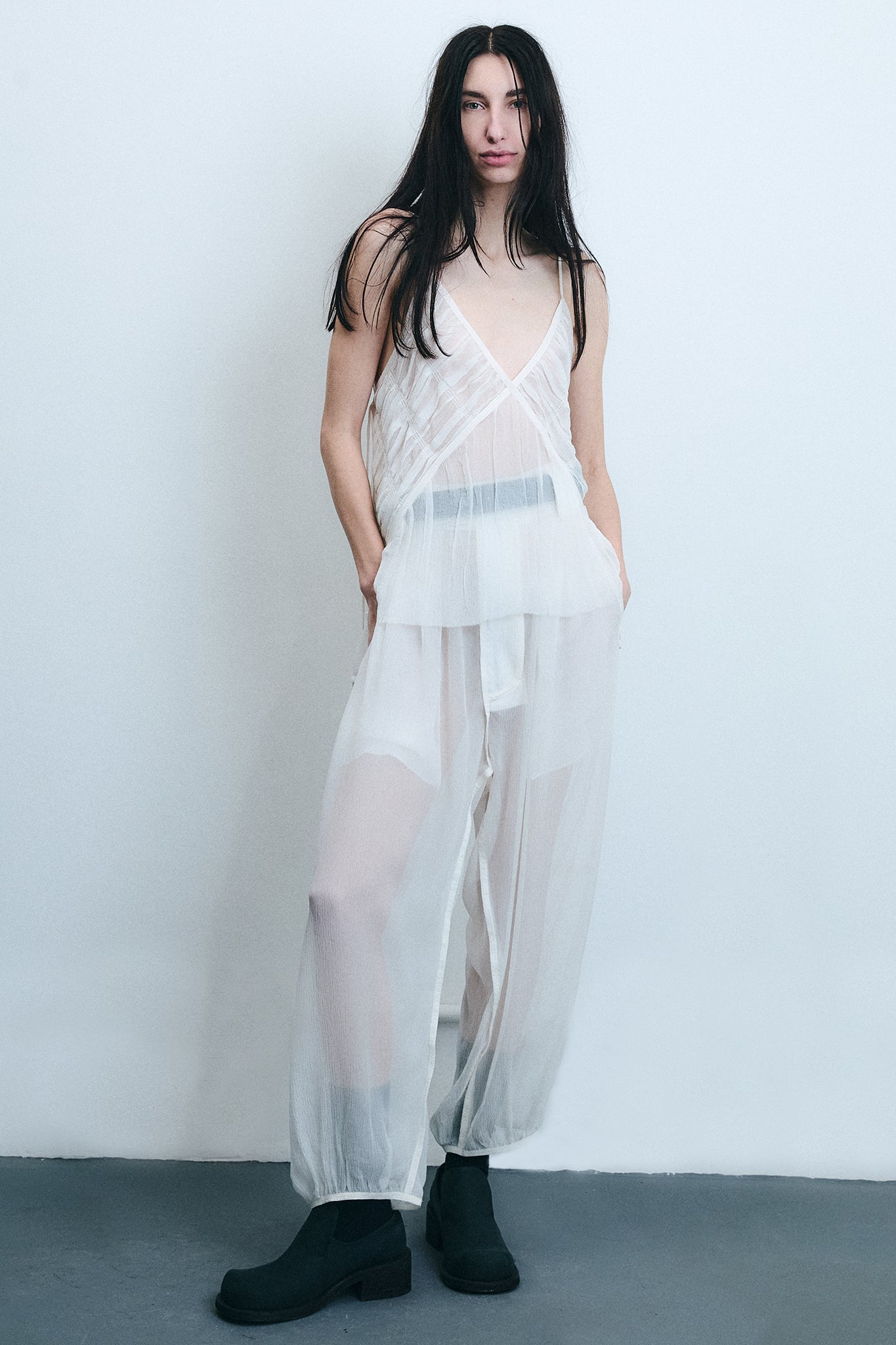 Silk Gathered Balloon Pants - White – BEIRA Global